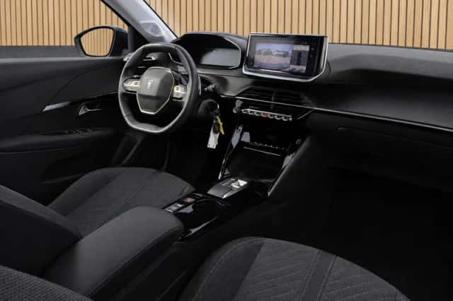 Peugeot 208 (2025) thumbnail 3