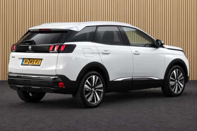 Peugeot 3008 (2020) thumbnail 6