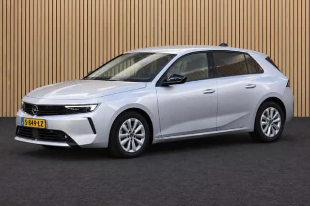 Opel Astra (2023) thumbnail 5