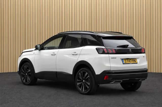 Peugeot 3008 (2024) thumbnail 2