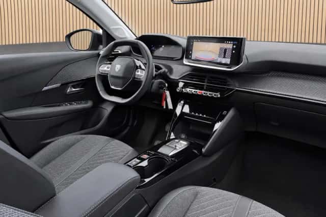 Peugeot 208 (2025) thumbnail 3
