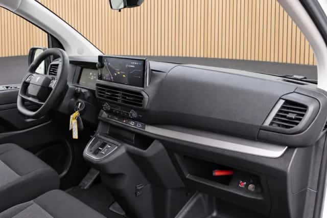 Peugeot e-Expert (2025) thumbnail 3