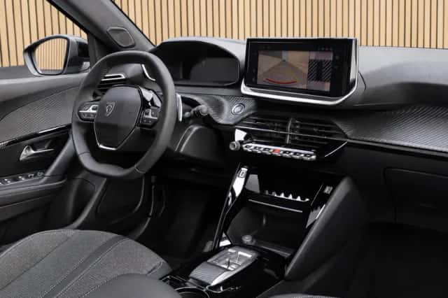 Peugeot 2008 (2025) thumbnail 3