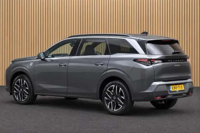 Peugeot 5008 (2026) thumbnail 2