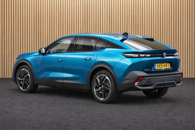 Peugeot e-408 (2026) thumbnail 2