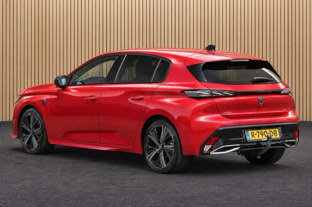 Peugeot 308 (2022) thumbnail 2