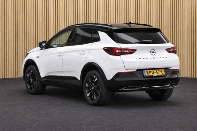 Opel Grandland (2024) thumbnail 2