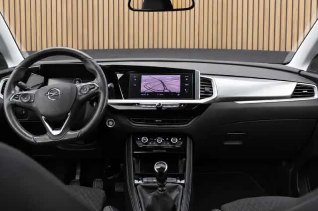 Opel Grandland (2022) thumbnail 3