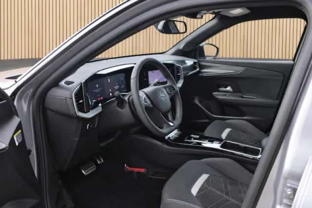 Opel Mokka (2024) thumbnail 3