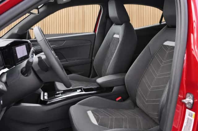 Opel Mokka (2024) thumbnail 3