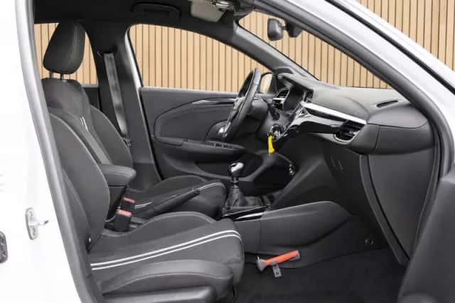 Opel Corsa (2024) thumbnail 3