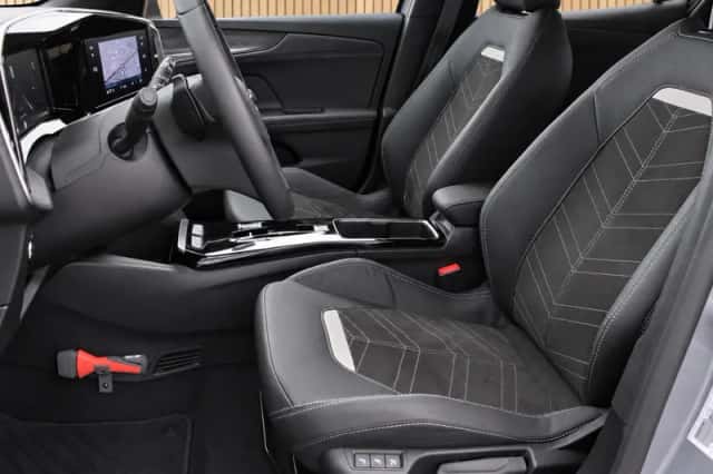Opel Mokka (2024) thumbnail 3