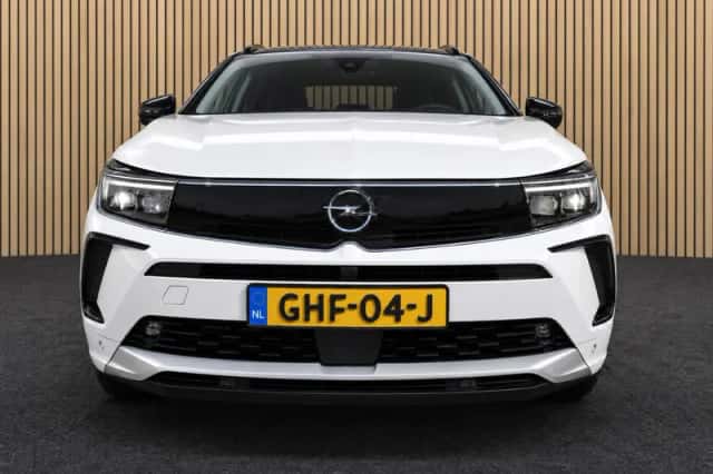 Opel Grandland (2024) thumbnail 5