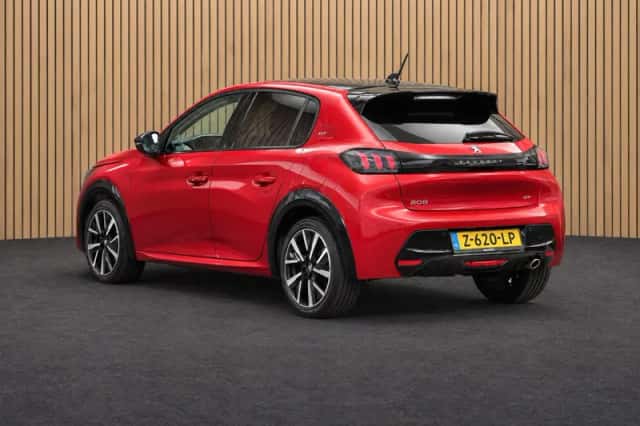 Peugeot 208 (2022) thumbnail 2