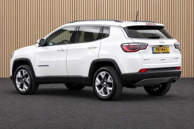 Jeep Compass (2019) thumbnail 2
