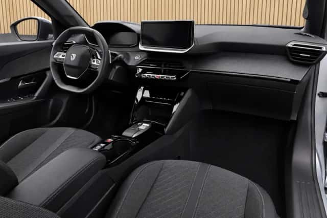 Peugeot 2008 (2025) thumbnail 3