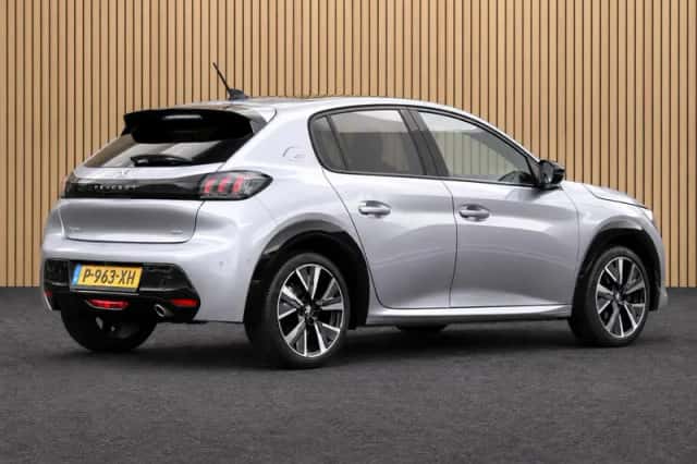 Peugeot 208 (2021) thumbnail 6