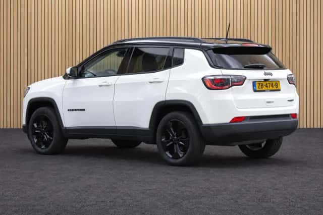 Jeep Compass (2019) thumbnail 2