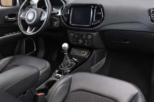 Jeep Compass (2019) thumbnail 3