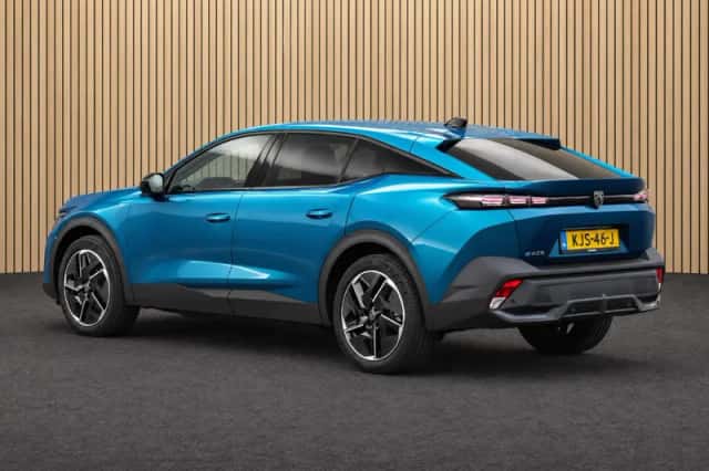 Peugeot e-408 (2026) thumbnail 2
