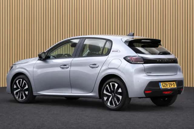 Peugeot 208 (2025) thumbnail 2