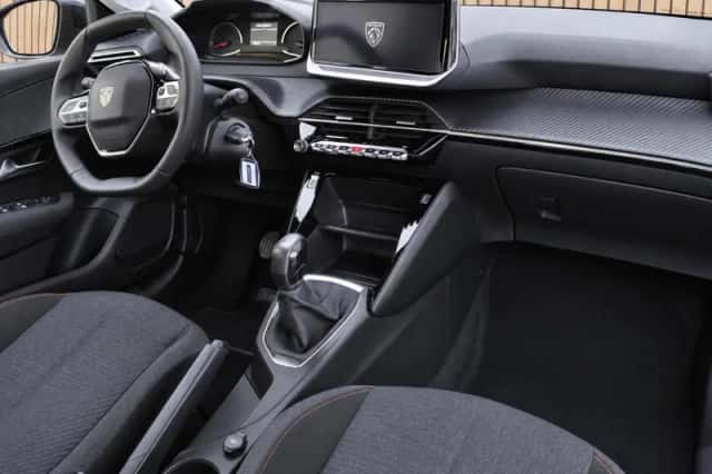 Peugeot 208 (2025) thumbnail 3