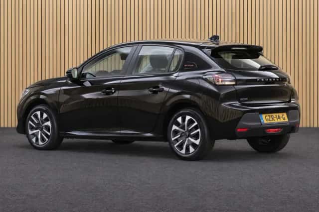 Peugeot 208 (2025) thumbnail 2
