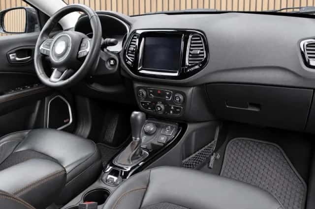 Jeep Compass (2018) thumbnail 3