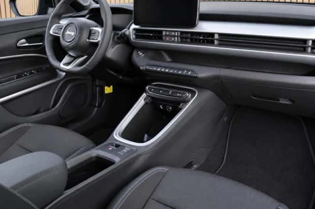 Jeep Avenger (2026) thumbnail 3