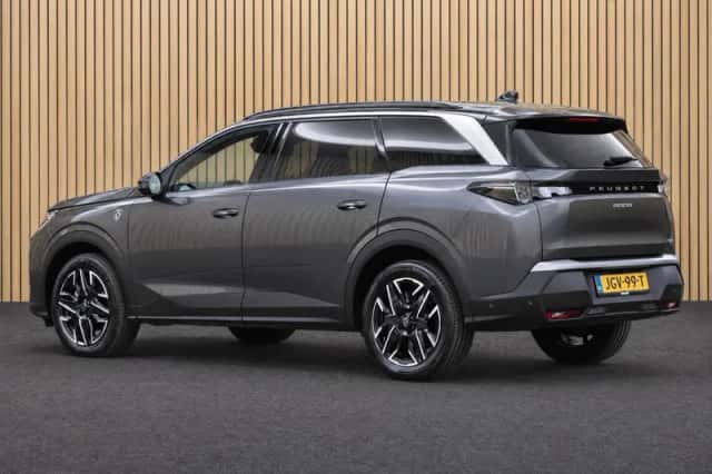 Peugeot 5008 (2025) thumbnail 2