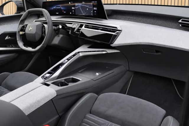 Peugeot 5008 (2025) thumbnail 3