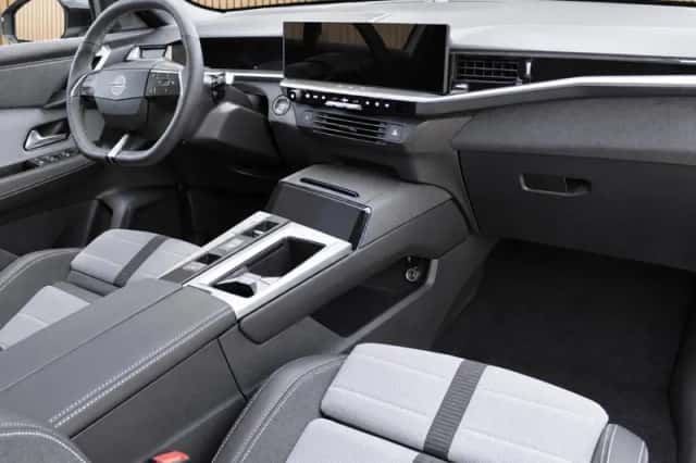 Opel Grandland (2025) thumbnail 3