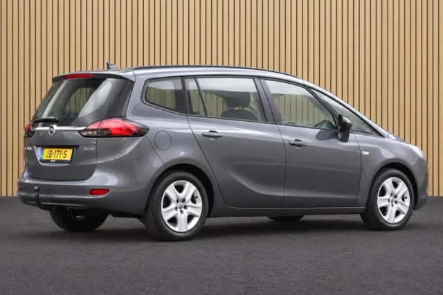 Opel Zafira (2016) thumbnail 6