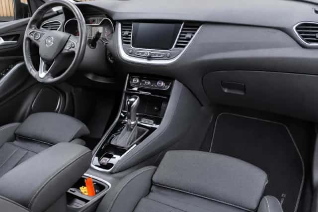 Opel Grandland (2019) thumbnail 3