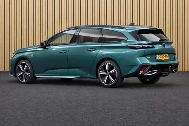 Peugeot 308 (2022) thumbnail 2