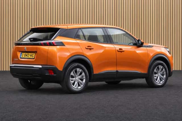 Peugeot e-2008 (2021) thumbnail 6