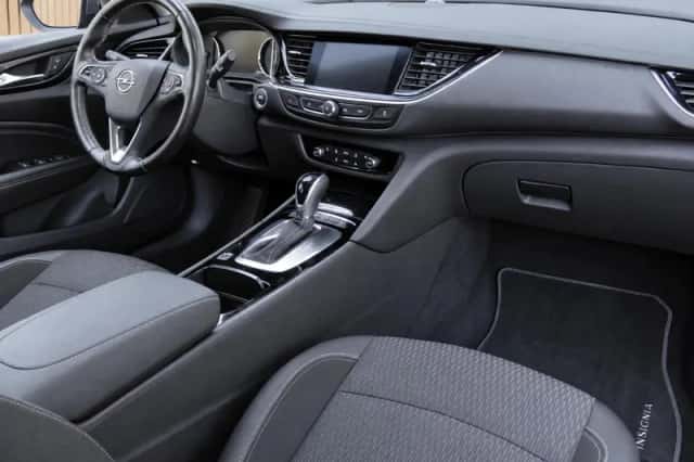 Opel Insignia (2017) thumbnail 3