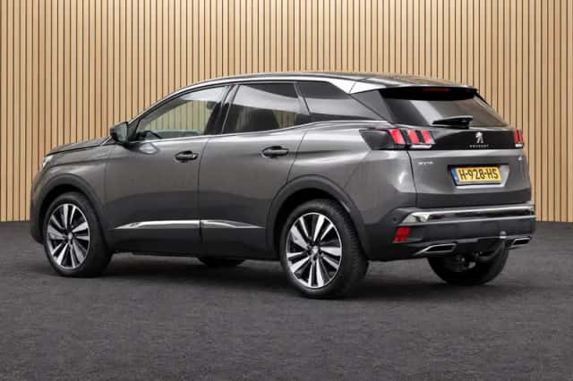 Peugeot 3008 (2020) thumbnail 2