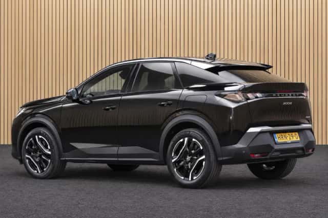 Peugeot 3008 (2025) thumbnail 2