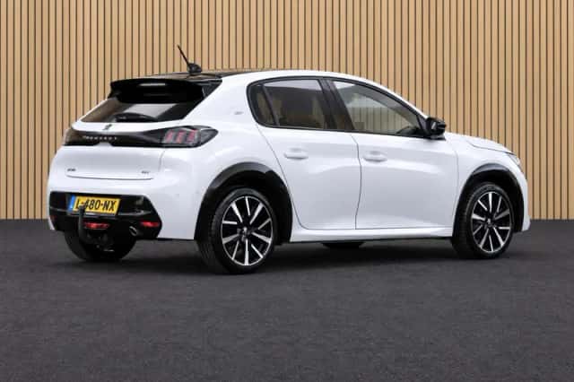 Peugeot 208 (2021) thumbnail 6