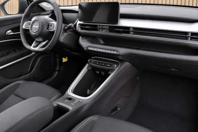 Jeep Avenger (2026) thumbnail 3