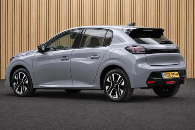 Peugeot 208 (2025) thumbnail 2