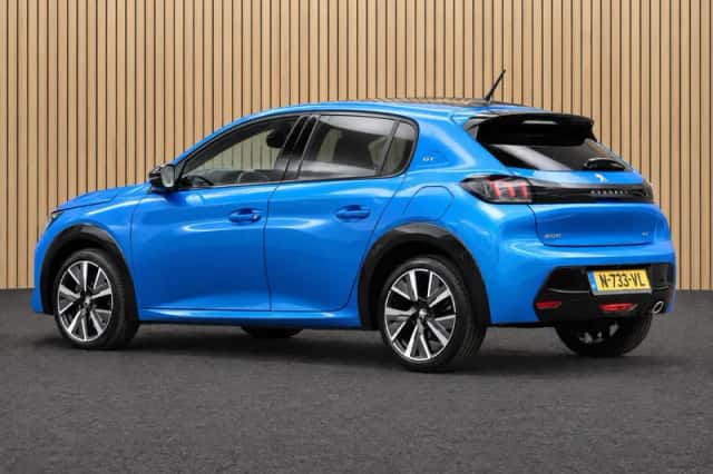 Peugeot 208 (2022) thumbnail 2