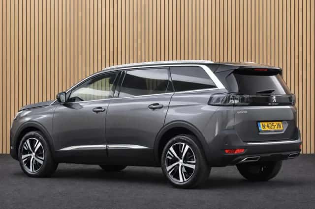Peugeot 5008 (2021) thumbnail 2