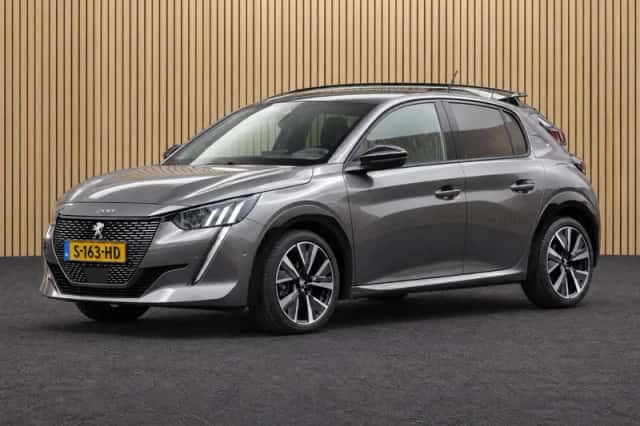 Peugeot 208 (2022) thumbnail 5