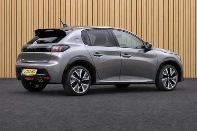 Peugeot 208 (2022) thumbnail 6