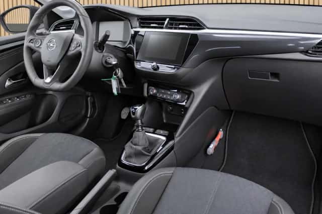 Opel Corsa (2022) thumbnail 3
