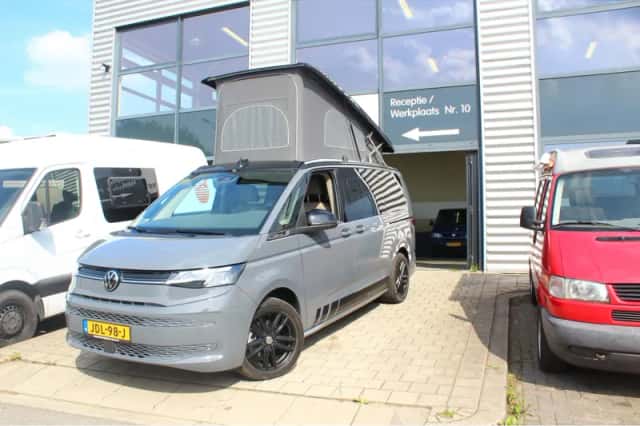 Volkswagen California (2025) thumbnail 1