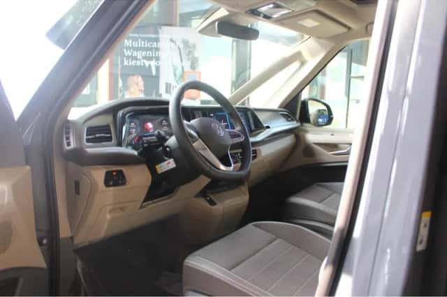 Volkswagen California (2025) thumbnail 2