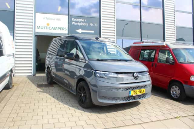 Volkswagen California (2025) thumbnail 4